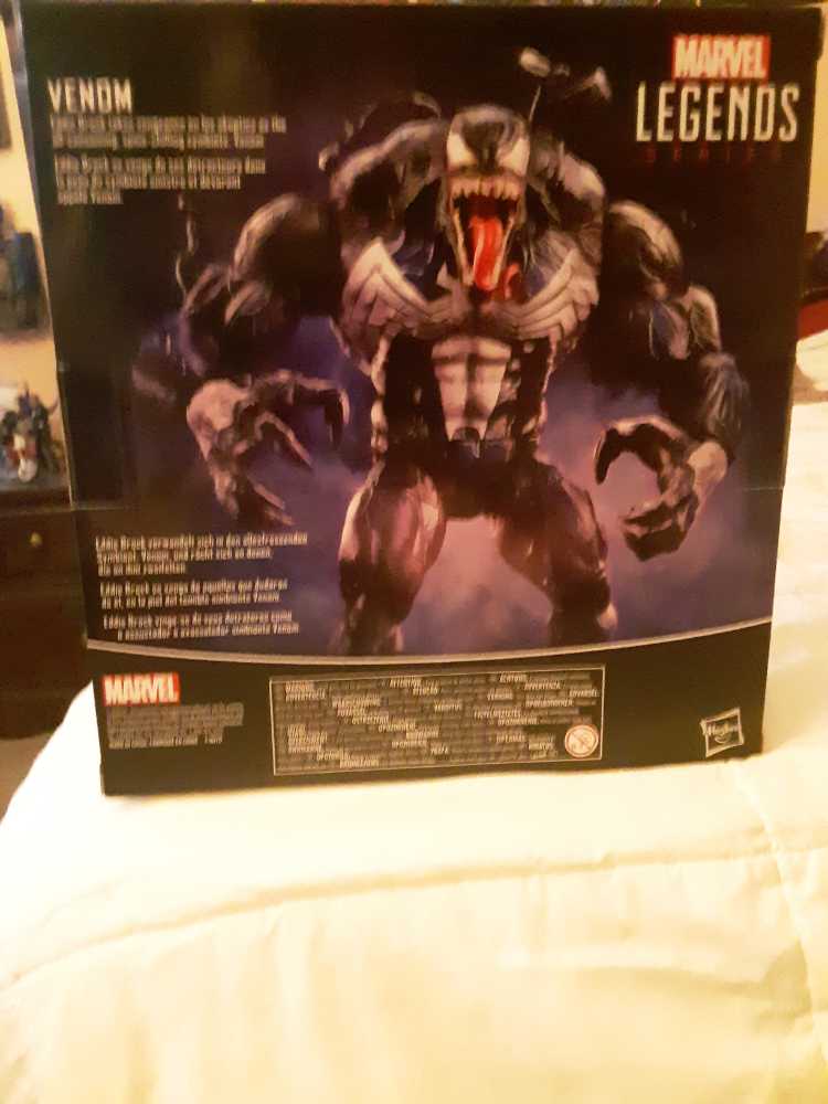 Venom - Hasbro (Marvel: Legends Series) action figure collectible [Barcode 5010993697113] - Main Image 3