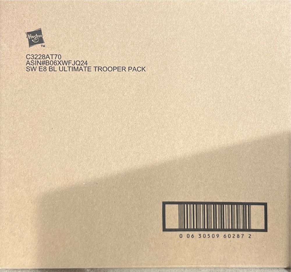 First Order Stormtrooper Deluxe - Hasbro (Episode IX: The Rise Of Skywalker) action figure collectible [Barcode 630509602872] - Main Image 3