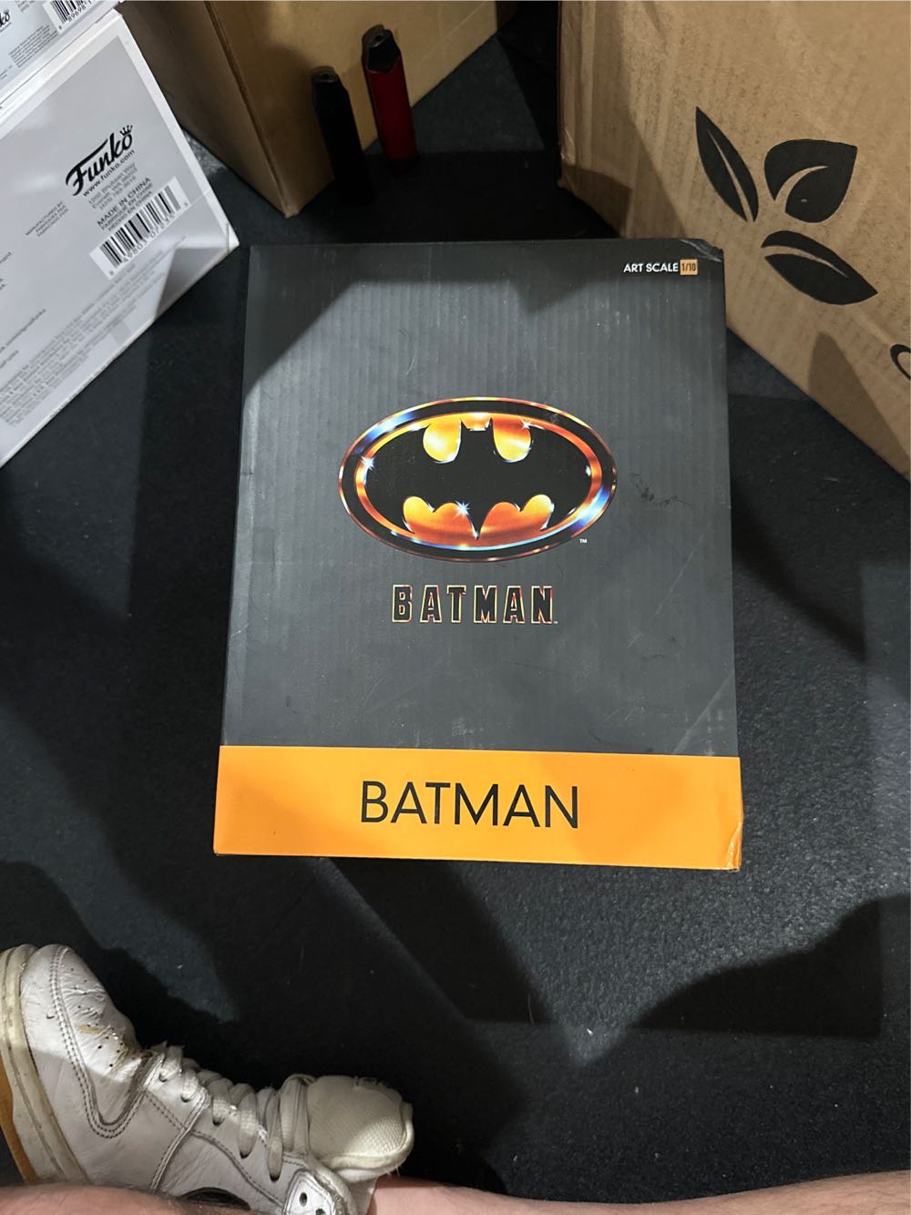 Batman (1989) - Iron Studios (DC Comics) action figure collectible [Barcode 606529302641] - Main Image 2
