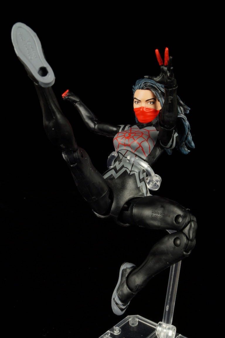 Silk - Hasbro Marvel (Marvel Legends) action figure collectible - Main Image 3