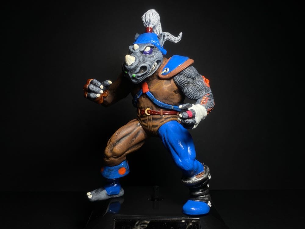 Rocksteady - Yuno Dyva (Teenage Mutant Ninja Turtles) action figure collectible [Barcode 8001444452617] - Main Image 2