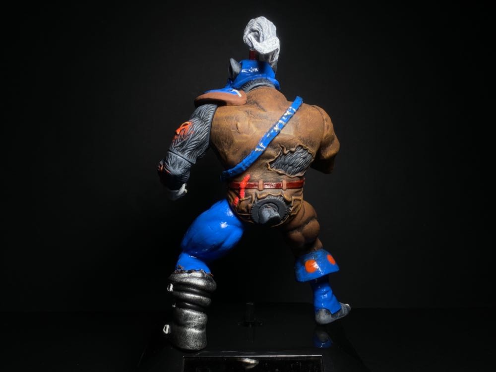 Rocksteady - Yuno Dyva (Teenage Mutant Ninja Turtles) action figure collectible [Barcode 8001444452617] - Main Image 3