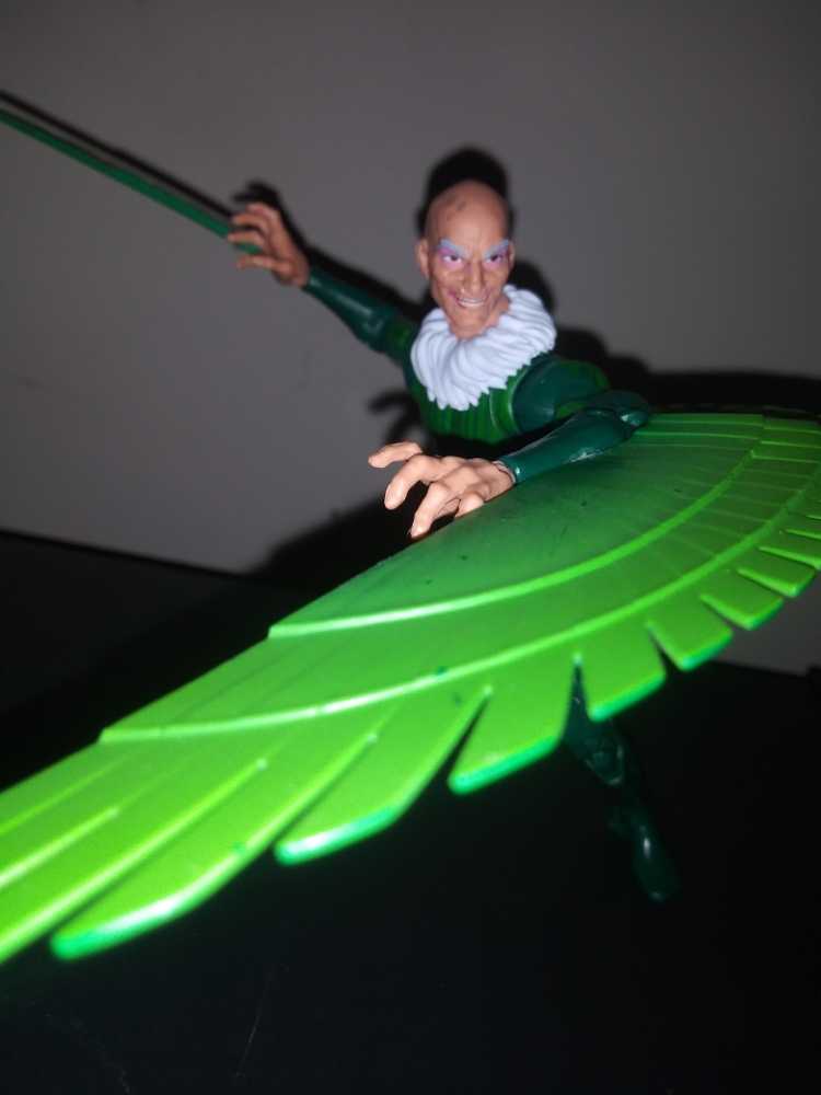 Vulture - Hasbro (Marvel Legends) action figure collectible - Main Image 4