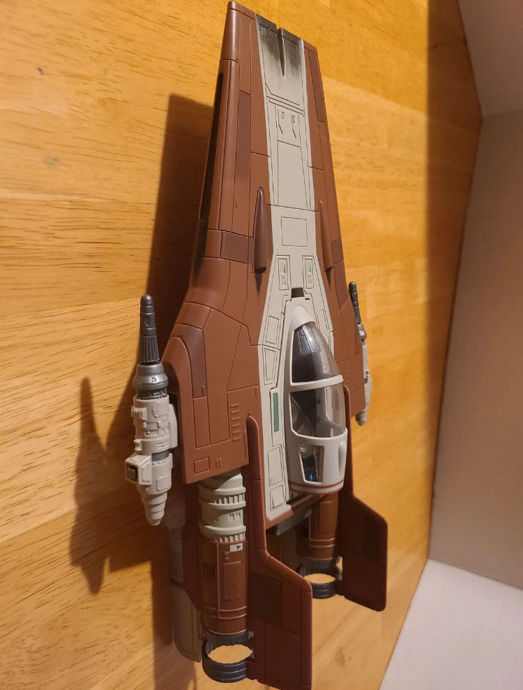 A-wing Fighter (Red Squadron) w/A-Wing Pilot - Hasbro (Vehicle) action figure collectible [Barcode 630509729159] - Main Image 4