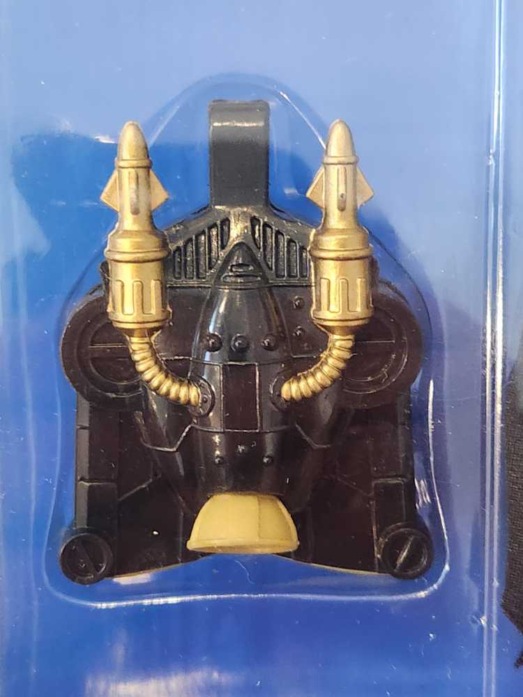 Batman (Tec-Shield) - Kenner (Batman: The Dark Knight Collection) action figure collectible [Barcode 076281631202] - Main Image 4