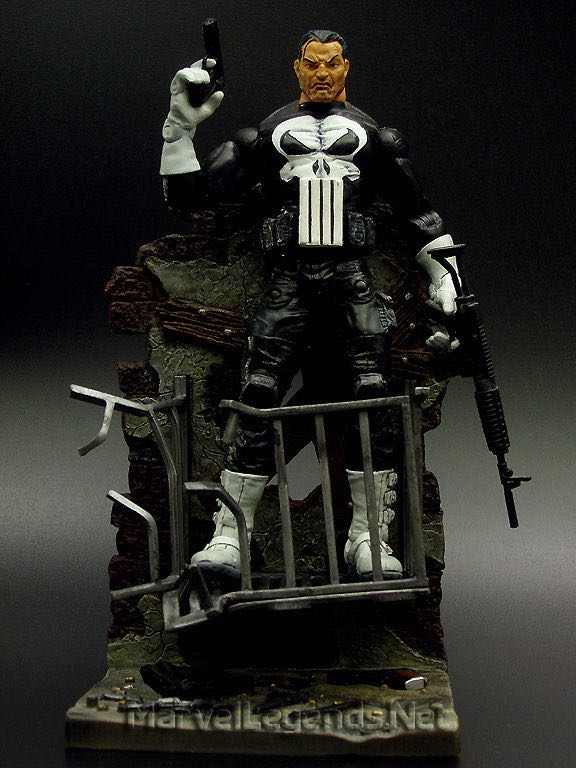 The Punisher - Toy Biz Marvel (Marvel Legends) action figure collectible - Main Image 2