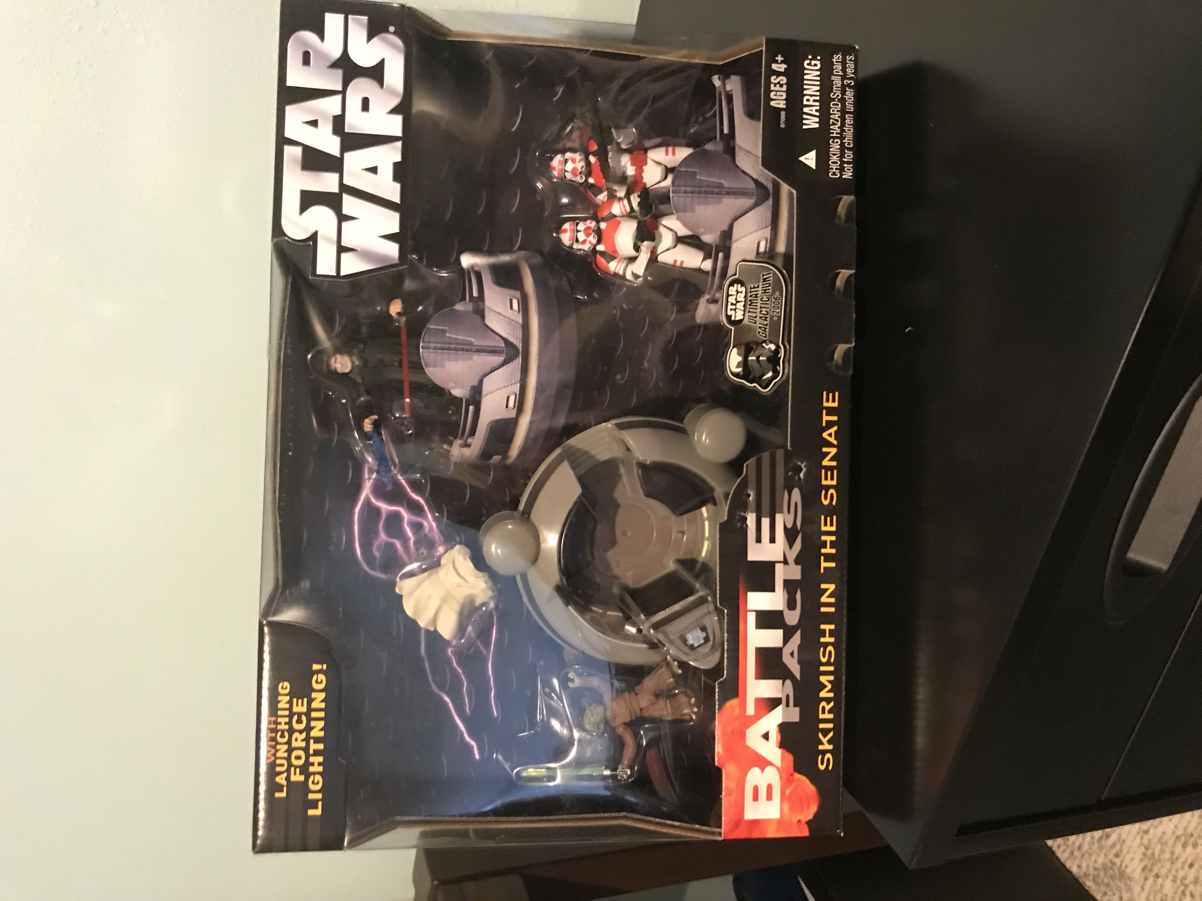 Shock Trooper (2) , Yoda , Emperor Palpatine - Star Wars Battle Pack (Skirmish In The Senate) - Hasbro (Star Wars) action figure collectible [Barcode 653569137436] - Main Image 2