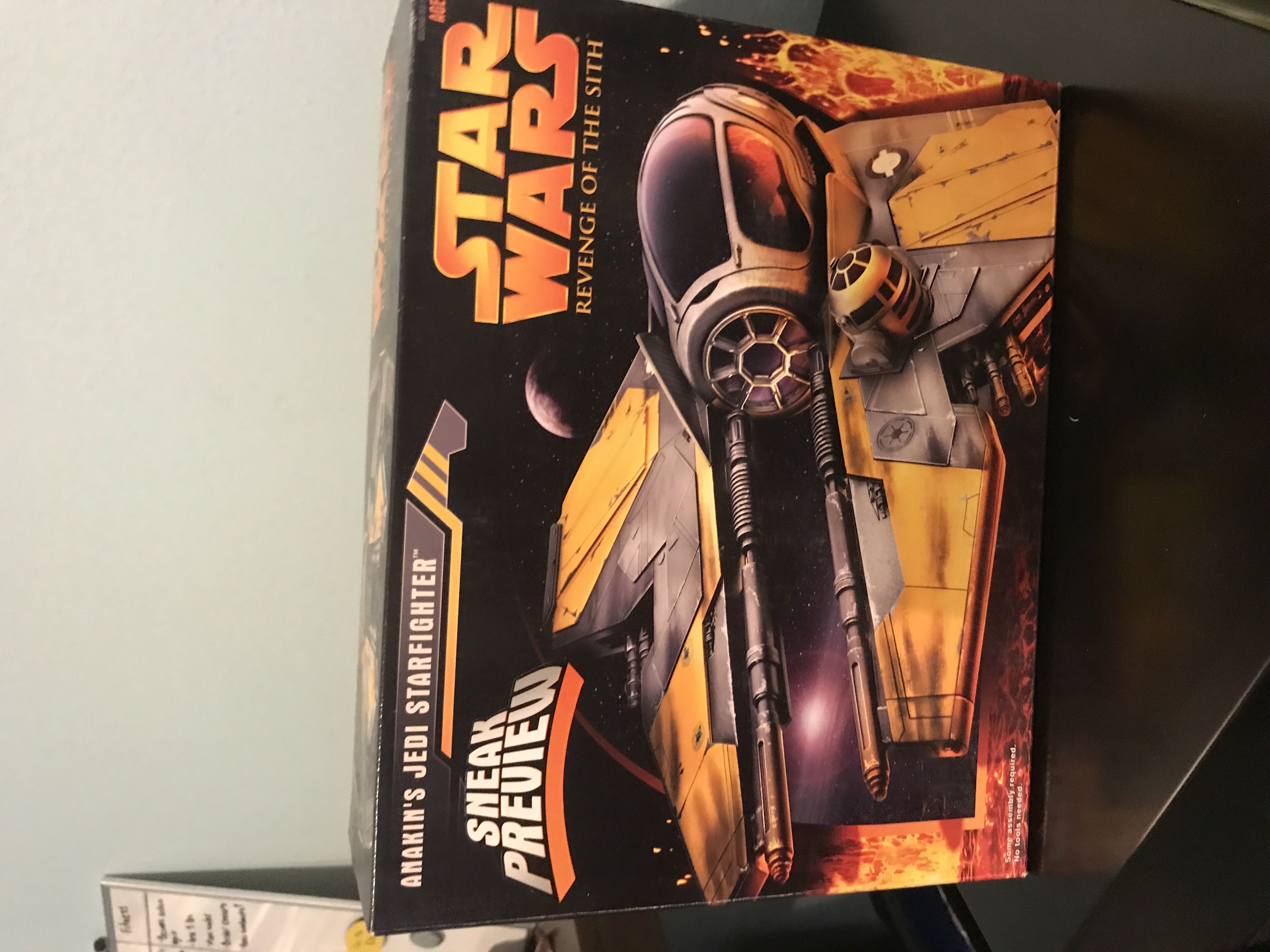Anakin’s Jedi Starfighter (Sneak Preview) - Hasbro (Star Wars Revenge of the Sith) action figure collectible [Barcode 076930852682] - Main Image 2