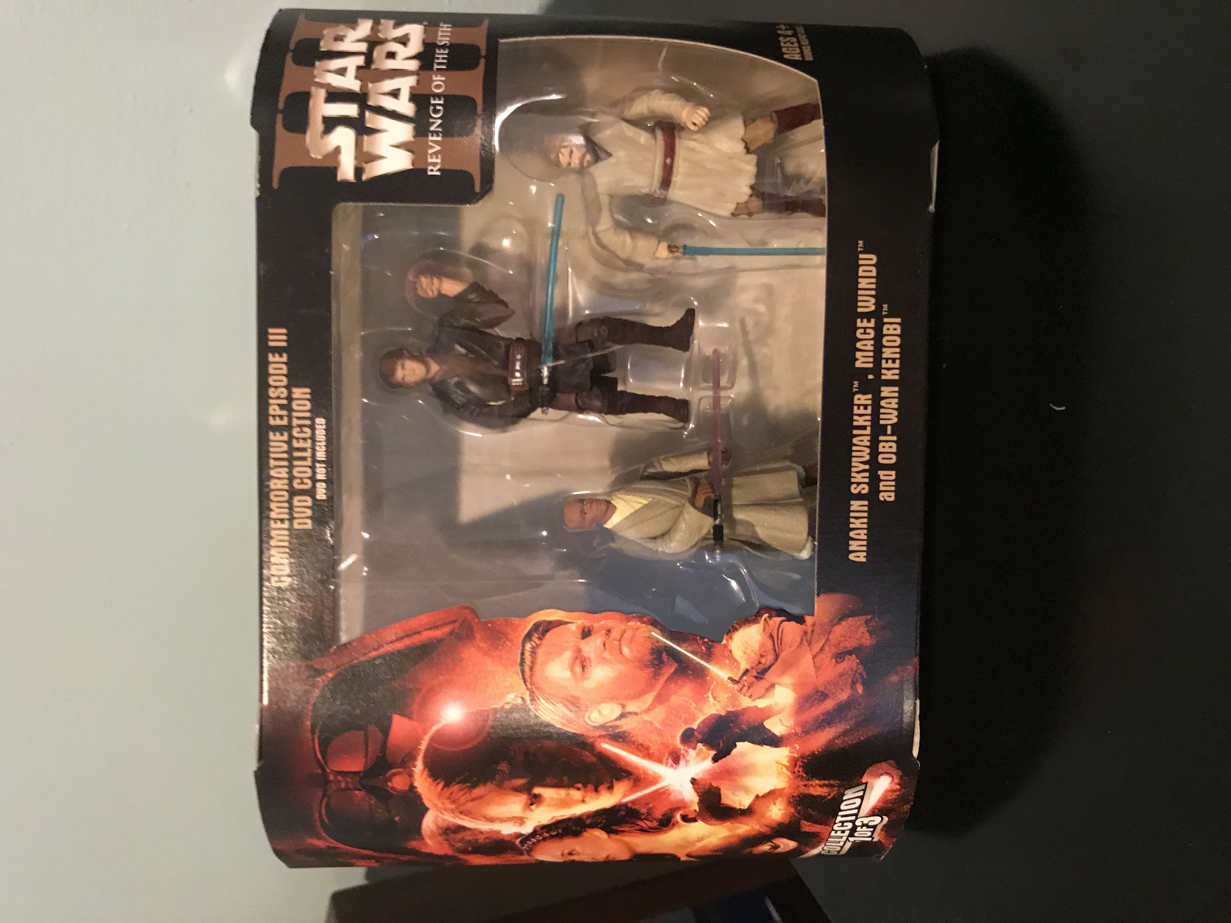 Jedi Knights (Commemorative Episode III DVD Collection) - Hasbro (Walmart Exclusive) action figure collectible [Barcode 653569091981] - Main Image 2