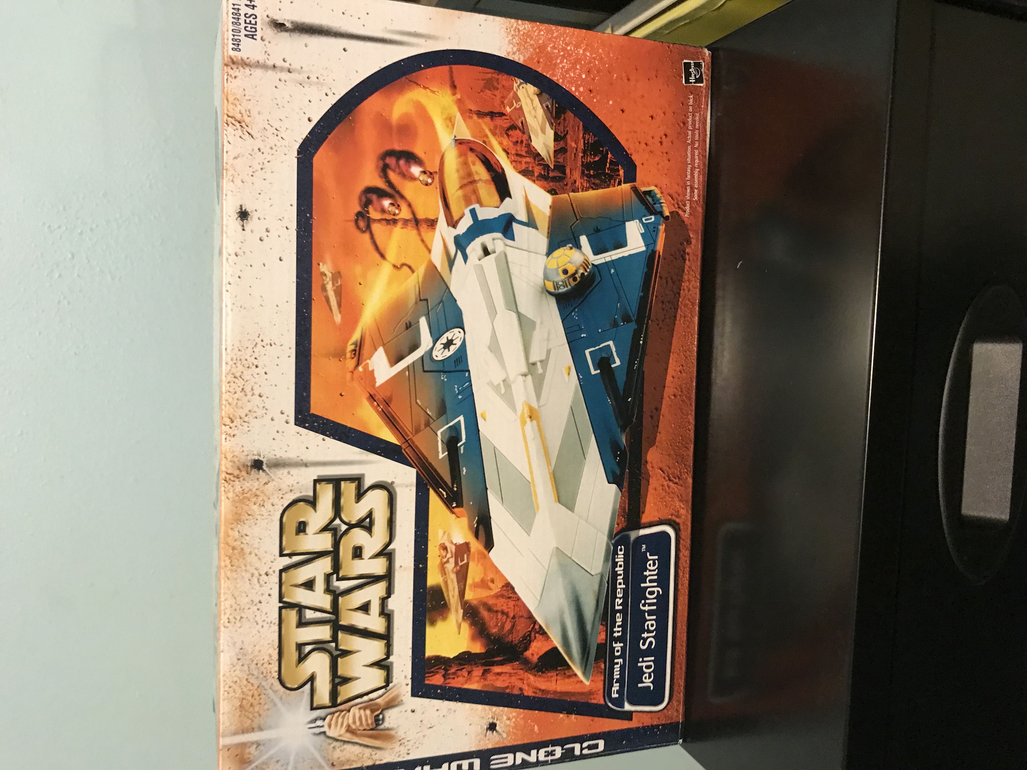 Star Wars Vehicle: Jedi Starfighter - Hasbro (The Clone Wars) action figure collectible [Barcode 076930848104] - Main Image 2