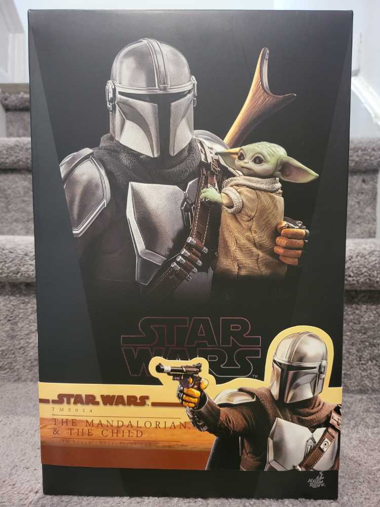 Hot Toys: Star Wars - 1/6 Scale Series: The Mandalorian & Child
