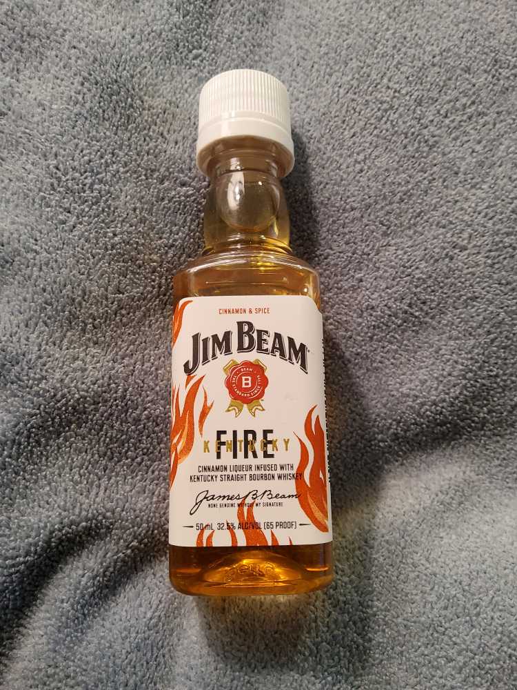 Jim Beam Kentucky Fire - James B. Beam Distilling Co. (50mL) alcohol collectible [Barcode 080686006367] - Main Image 3
