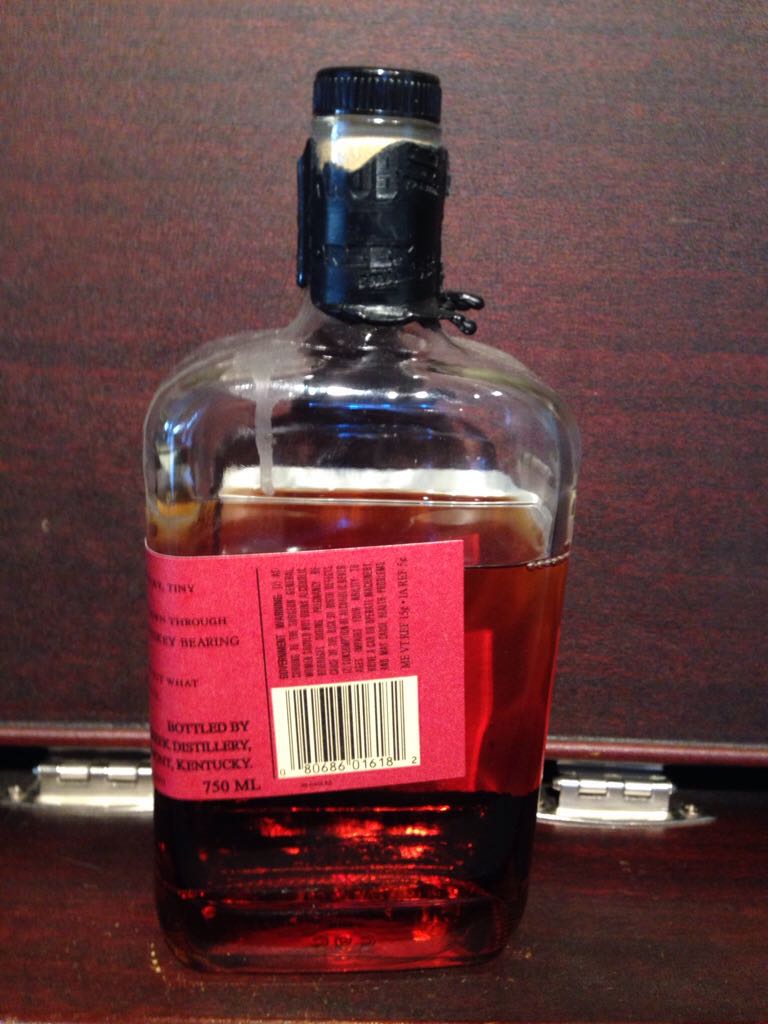 Knob Creek Smoked Maple Bourbon Whiskey - Knob Creek Distillery (750 mL) alcohol collectible [Barcode 080686016182] - Main Image 2