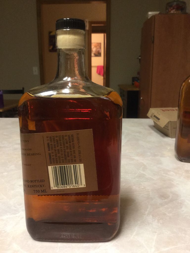 Knob Creek 9 Year - Knob Creek Distillery (750 mL) alcohol collectible [Barcode 080686016403] - Main Image 2