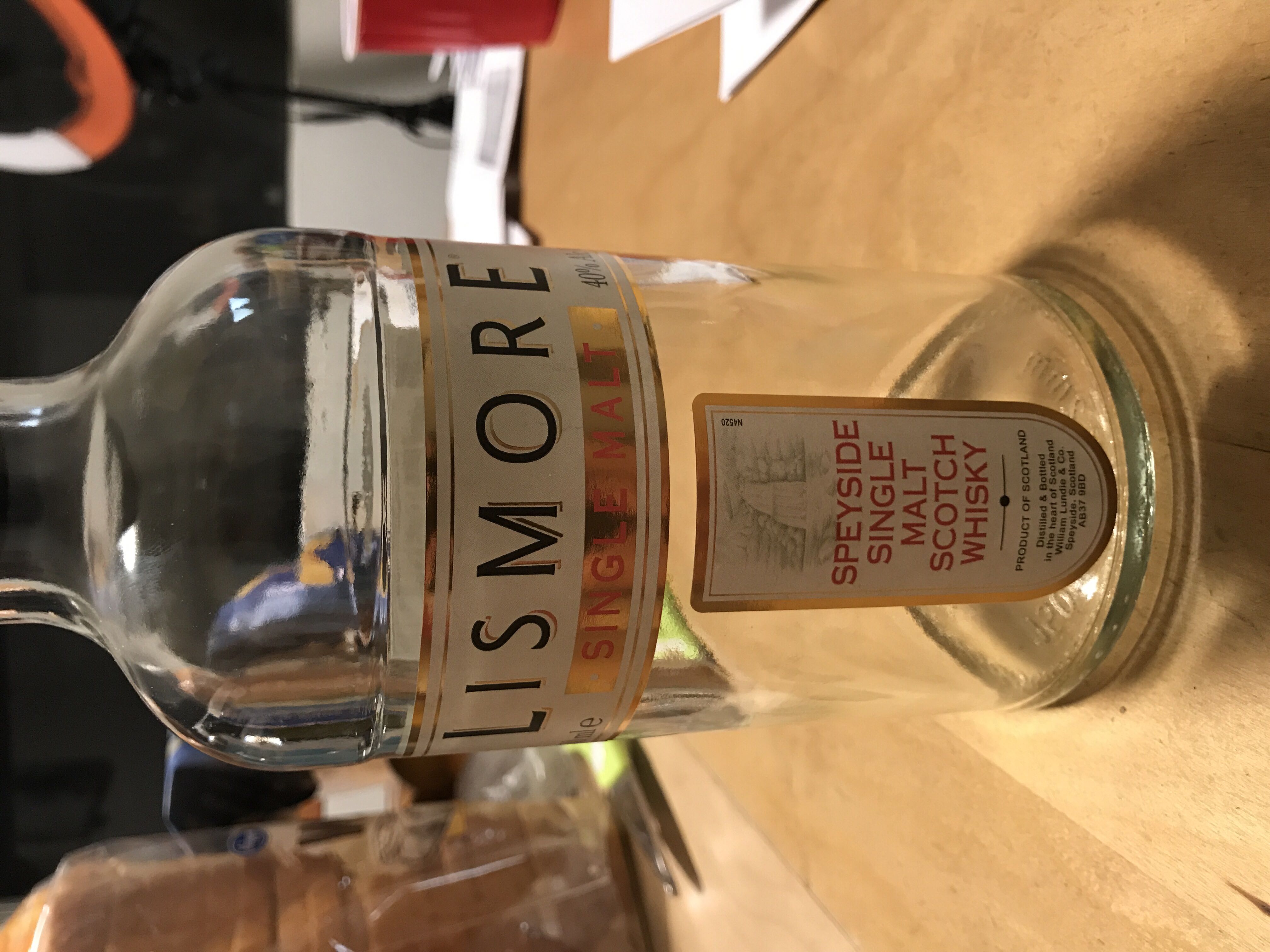 Lismore - William Lundie (750 mL) alcohol collectible [Barcode 015918199142] - Main Image 2