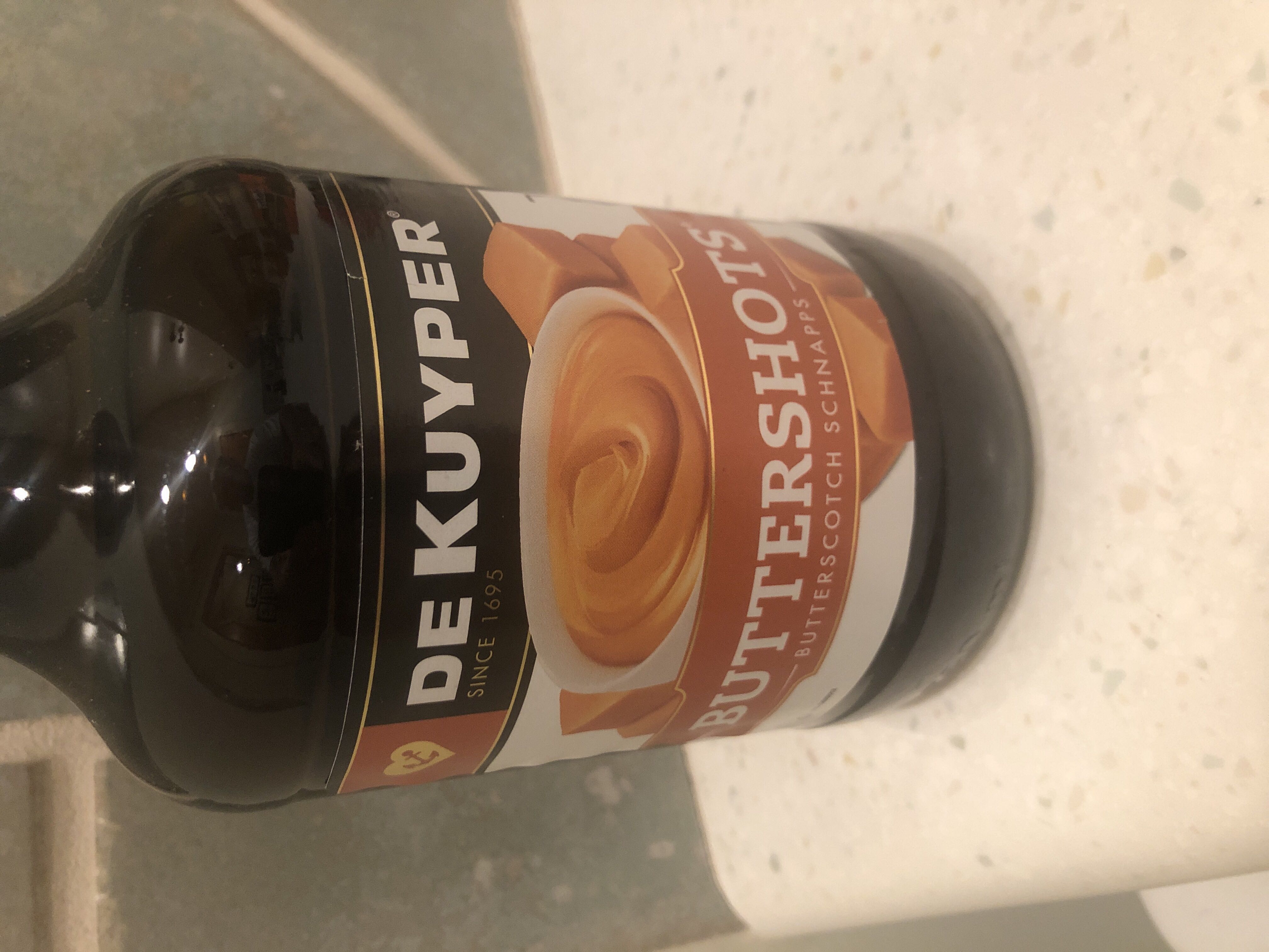 DeKuyper Buttershots Schnapps - Dekuyper & Son (750 mL) alcohol collectible [Barcode 080686319405] - Main Image 3