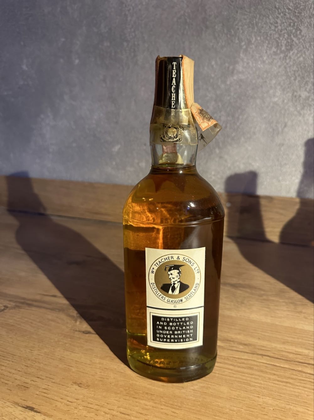 Teacher’s Highland Cream Imp RUFFINO - William Teacher & Sons ltd (1.75L) alcohol collectible [Barcode 080686805014] - Main Image 2