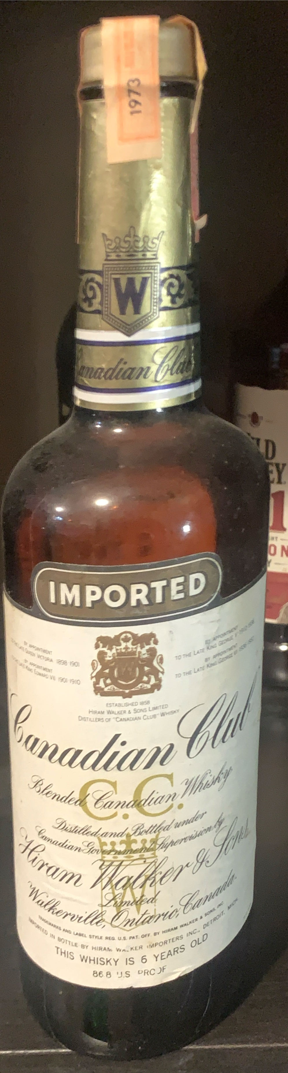 Canadian Club Whisky - Canadian Club Import Company (700 mL) alcohol collectible [Barcode 080686816072] - Main Image 2