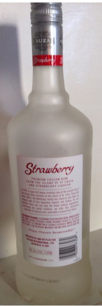 Cruzan Strawberry Rum - Cruzan International Ltd. (54L) alcohol collectible [Barcode 080686973089] - Main Image 2