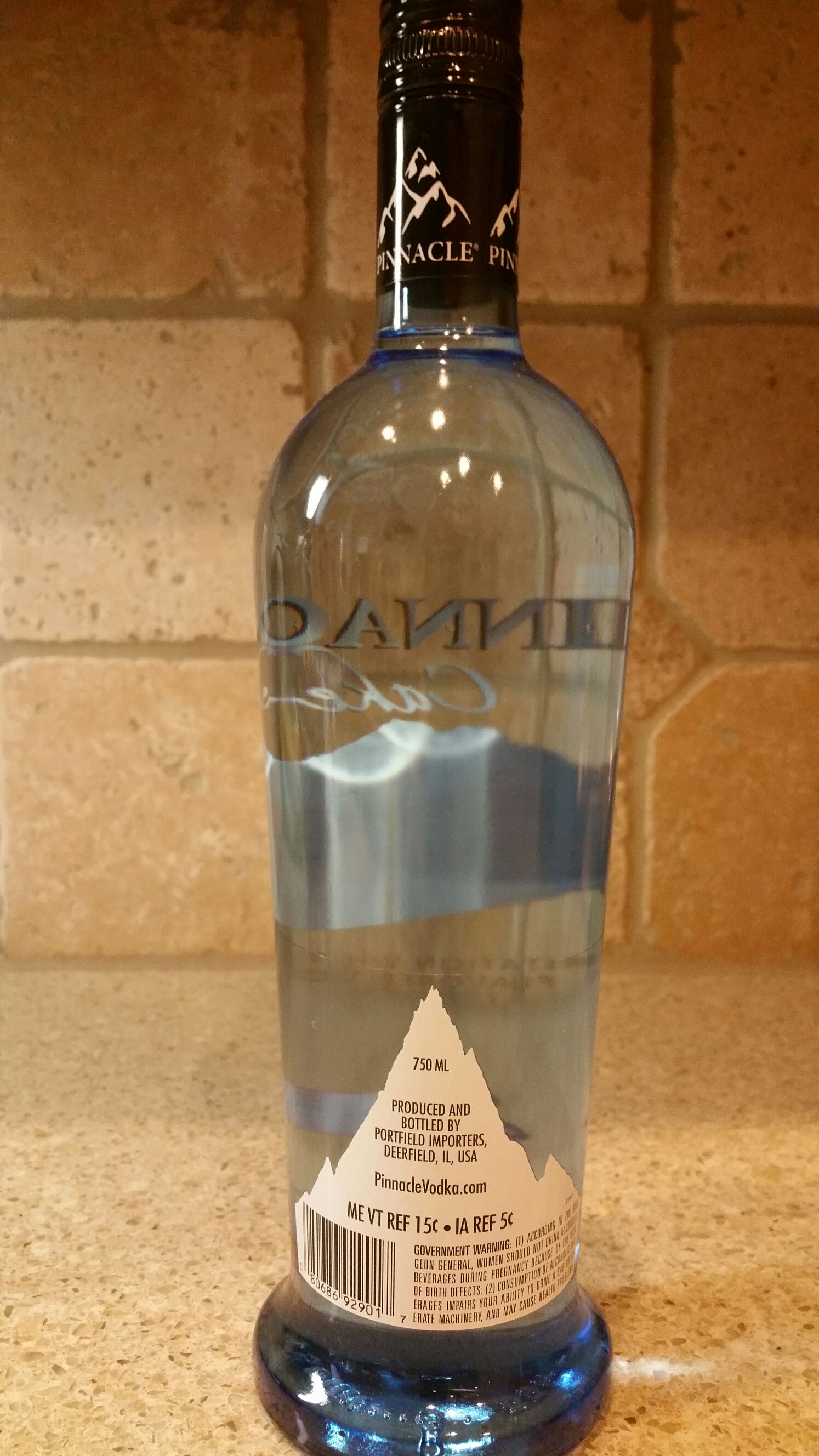 Pinnacle Cake Flavored Vodka - PortField Importers (750 mL) alcohol collectible [Barcode 08069290] - Main Image 2