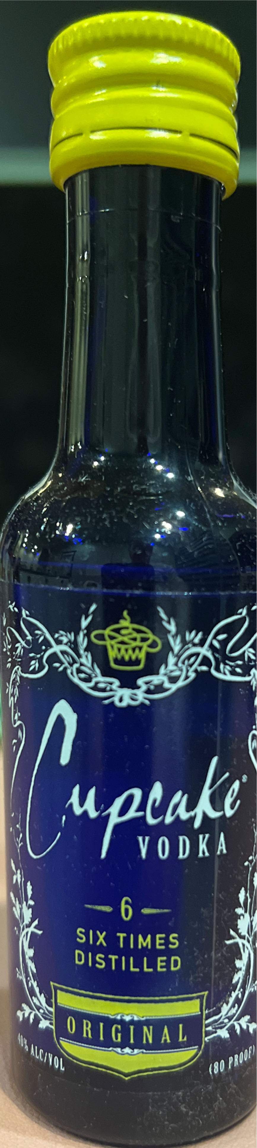 Cupcake Vodka Original - Cupcake Vinyards (750 mL) alcohol collectible [Barcode 081308001777] - Main Image 3
