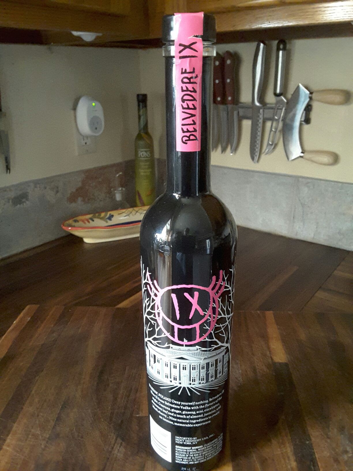 Belvedere IX - Polmos Zyrardów (1L) alcohol collectible [Barcode 081753816322] - Main Image 2