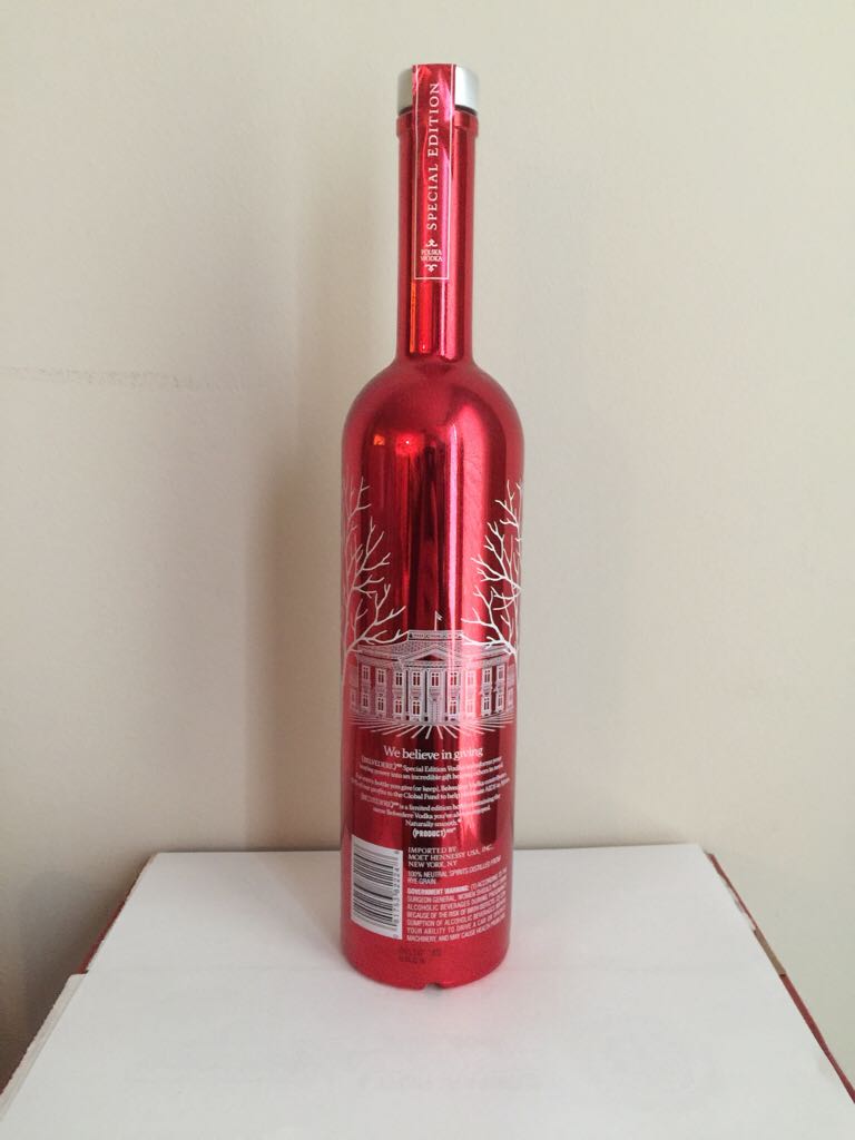 Belvedere Red - Moet Hennessy USA (750mL) alcohol collectible [Barcode 081753822248] - Main Image 2