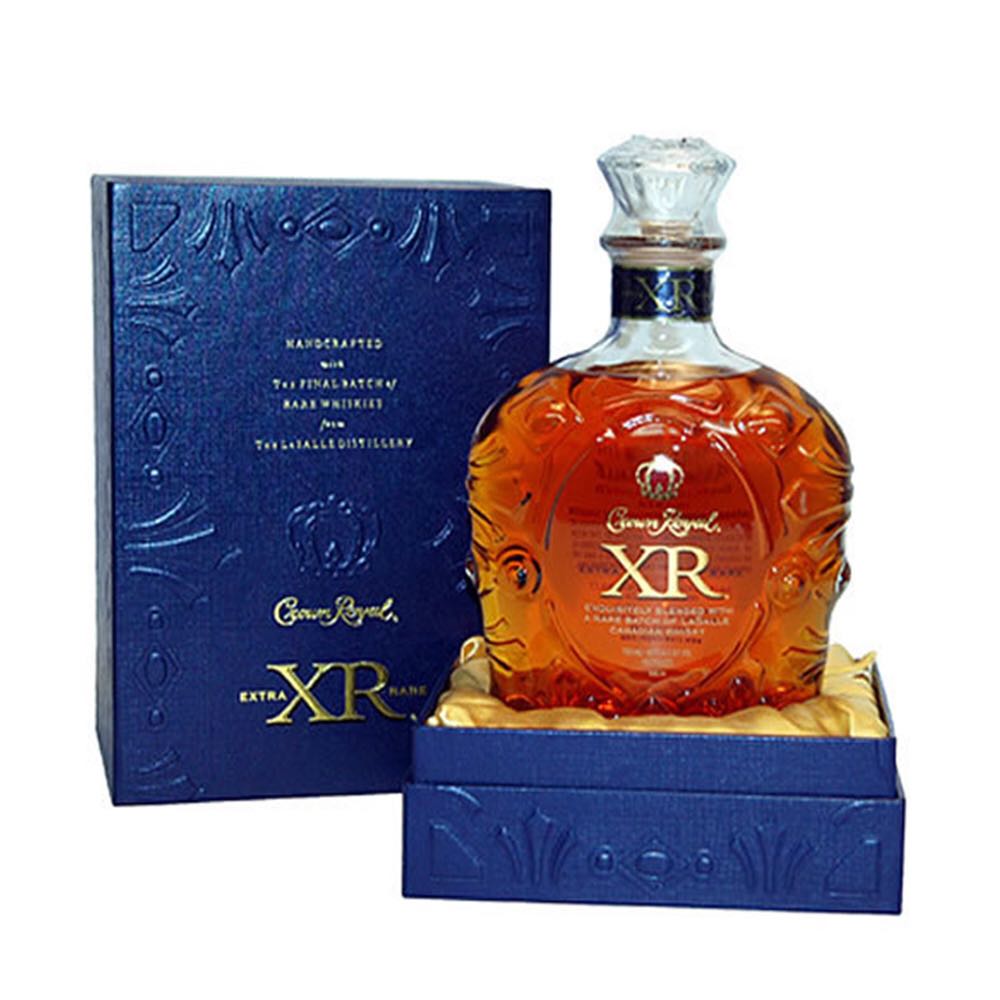 Crown Royal XR Red - Crown Royal Company (750mL) alcohol collectible [Barcode 082000734338] - Main Image 3
