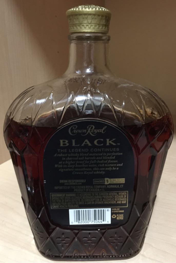 Crown Royal Black - Crown Royal Distilling Co. (1000 mL) alcohol collectible [Barcode 082000750444] - Main Image 2