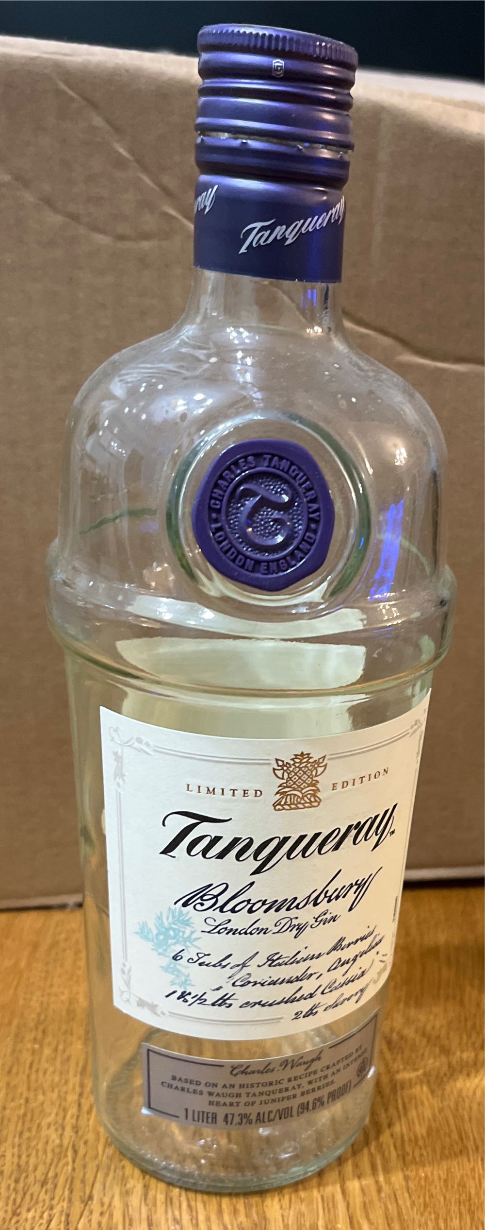 Tanqueray Bloomsbury - Charles Tanqueray & Co. (1L) alcohol collectible [Barcode 082000773795] - Main Image 3