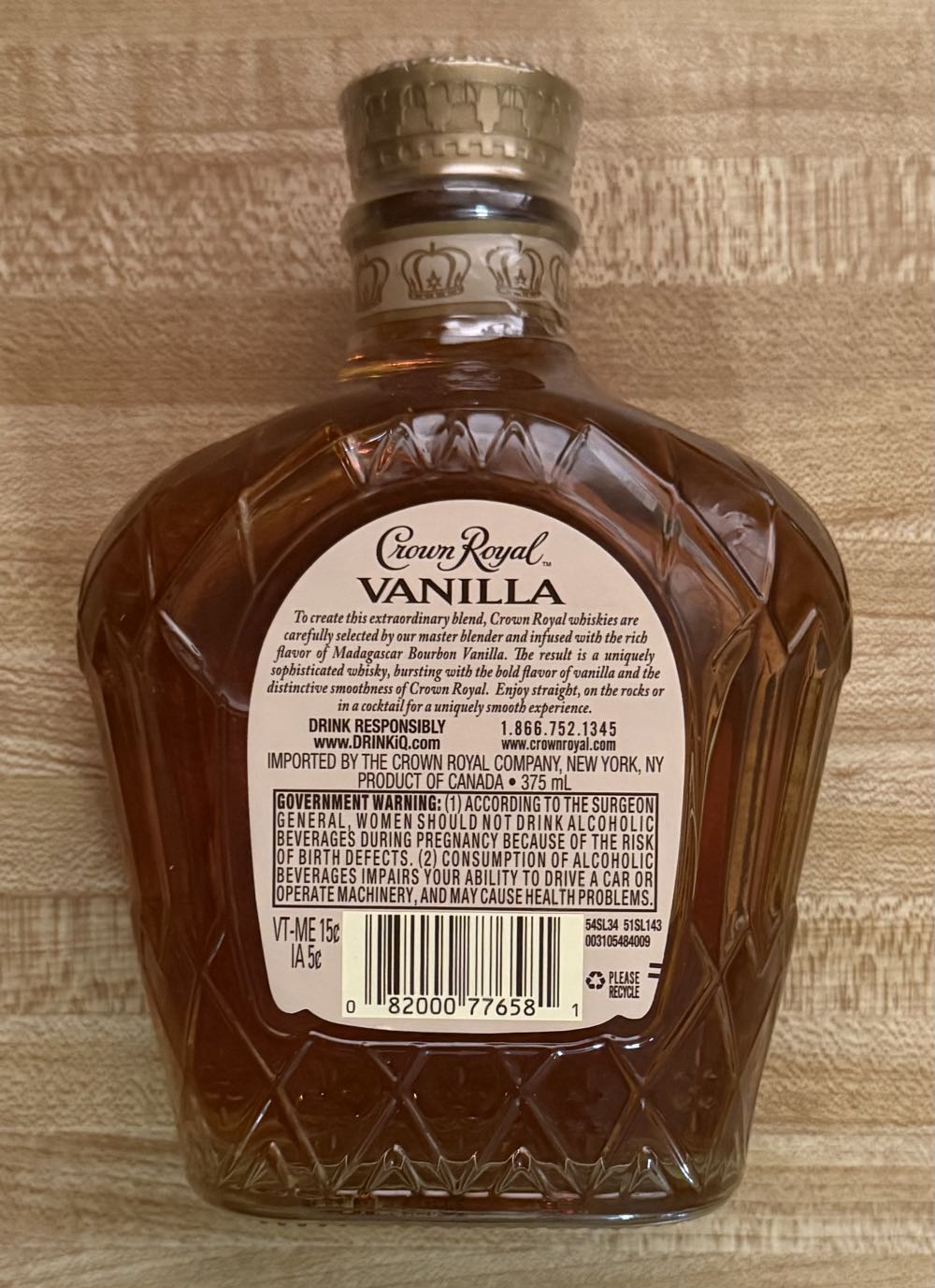 Crown Royal (Vanilla) - Crown Royal Company (375 mL) alcohol collectible [Barcode 082000776581] - Main Image 2