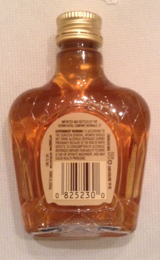 Crown Royal Vanilla - Crown Royal Distilling Co. (750mL) alcohol collectible [Barcode 082000776598] - Main Image 2