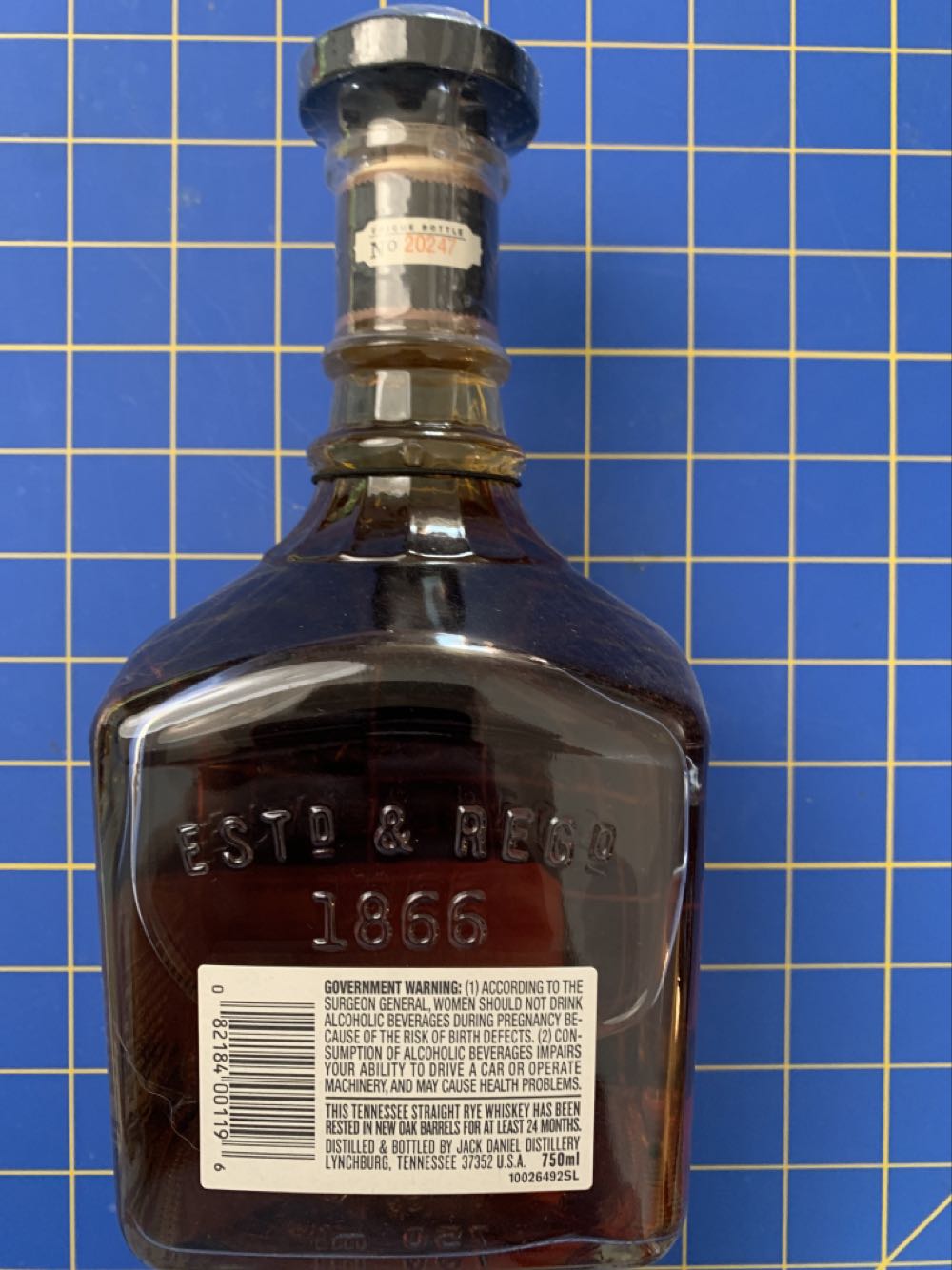 Tennessee Rye - Rested - Jack Daniel‘s Distillery (750mL) alcohol collectible [Barcode 082184001196] - Main Image 3