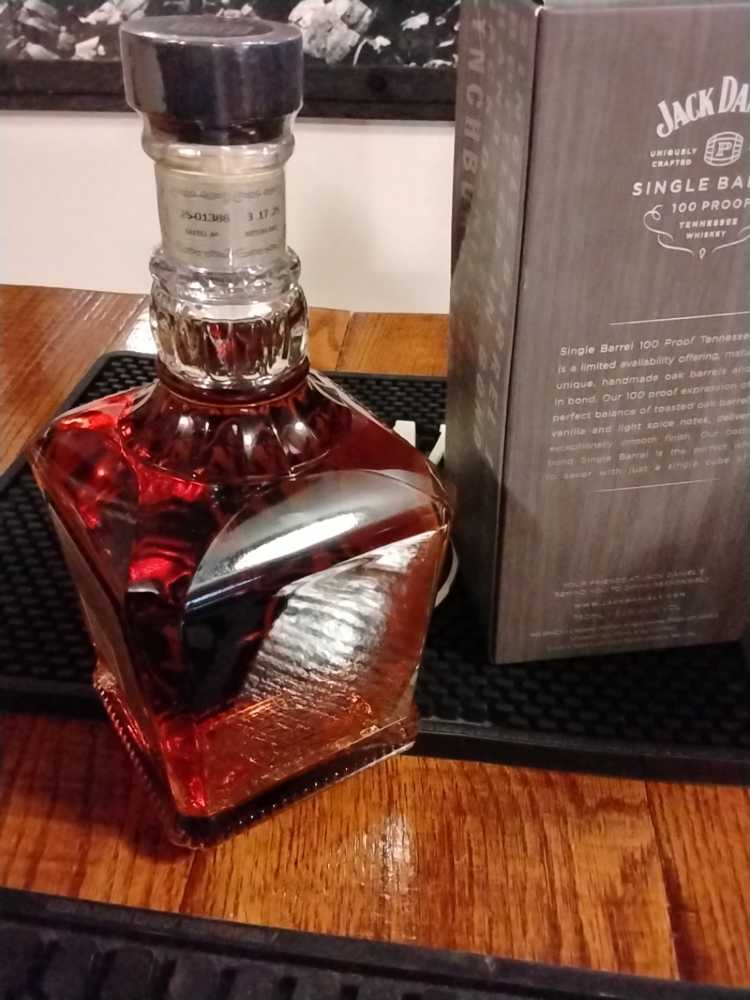 Travelers’ Exclusive Silver Select 3-17-25 - Jack Daniel Distillery (750 mL) alcohol collectible [Barcode 082184001851] - Main Image 4