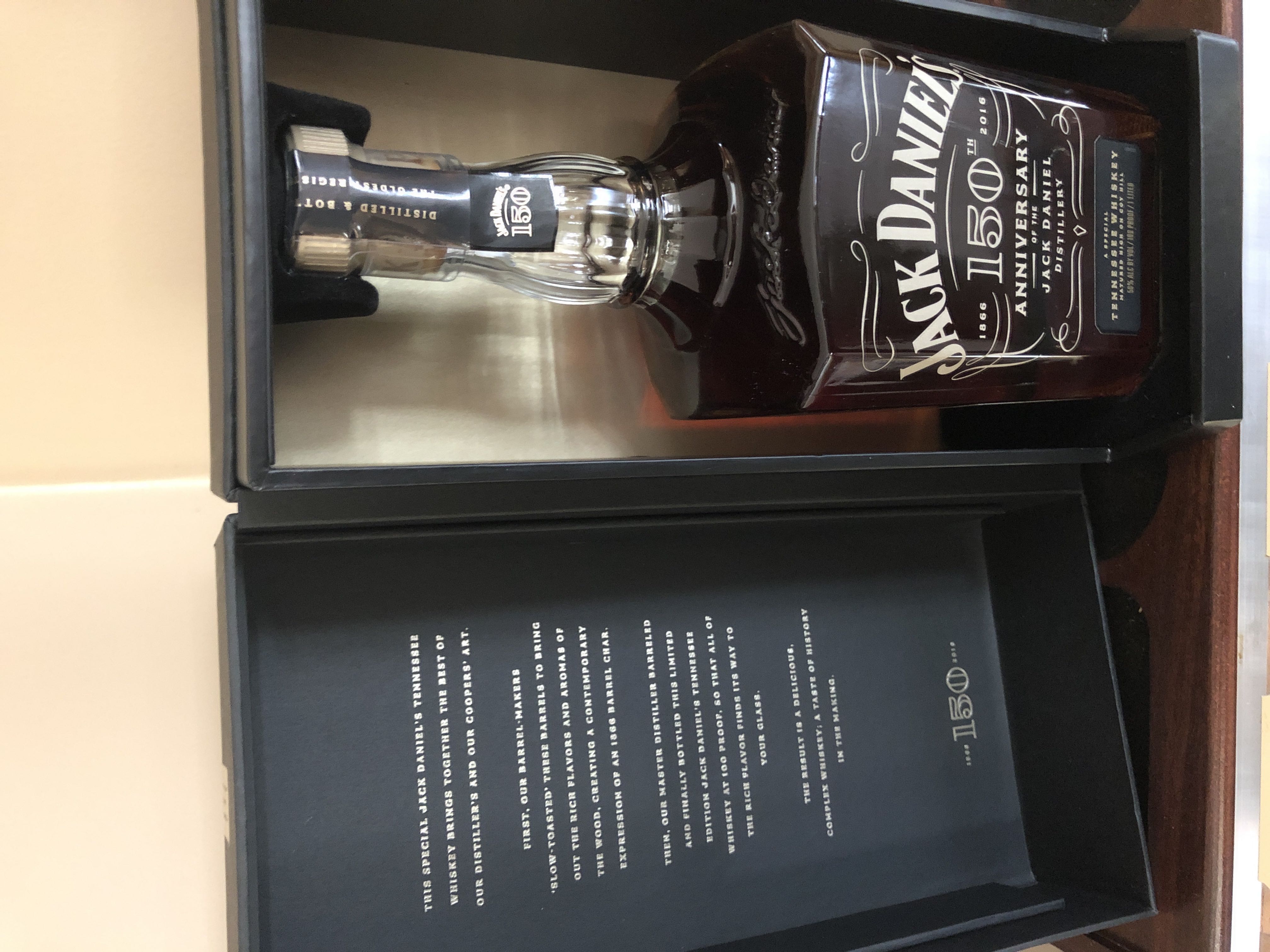 150th Anniversary Decanter - Jack Daniel Distillery (1 L) alcohol collectible [Barcode 082184002797] - Main Image 2