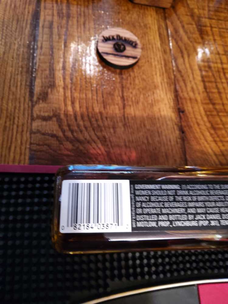 Gentleman Jack - Squire 70th Anniversary - Jack Daniels Distillery (375 mL) alcohol collectible [Barcode 082184038710] - Main Image 4