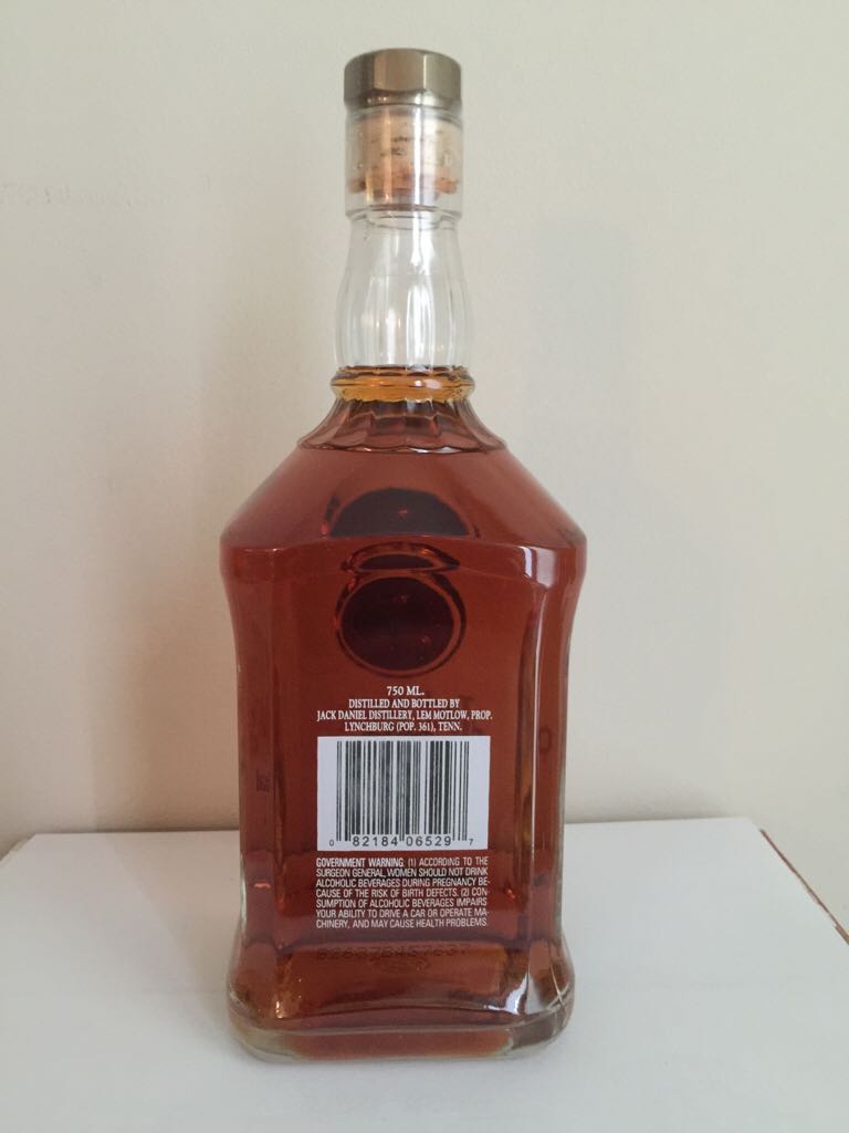 1981 Gold Medal - Jack Daniel Distillery (750 mL) alcohol collectible [Barcode 082184065297] - Main Image 2