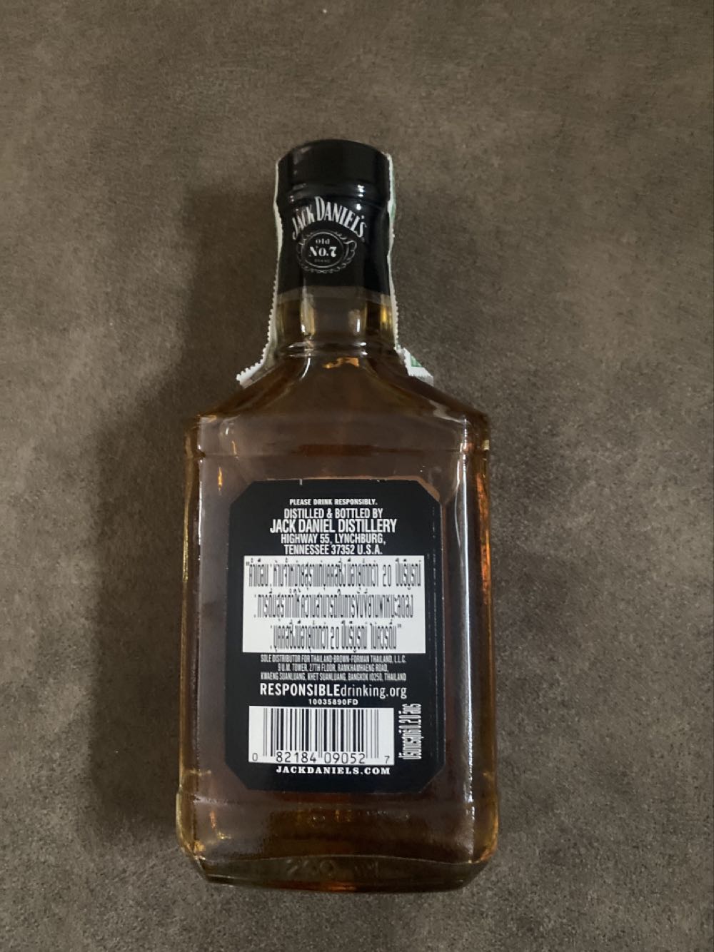 Black Label  50 ML Mini  1980 - Jack Daniel’s Distillery, Lynchburg, TN (50 mL) alcohol collectible [Barcode 082184090527] - Main Image 4