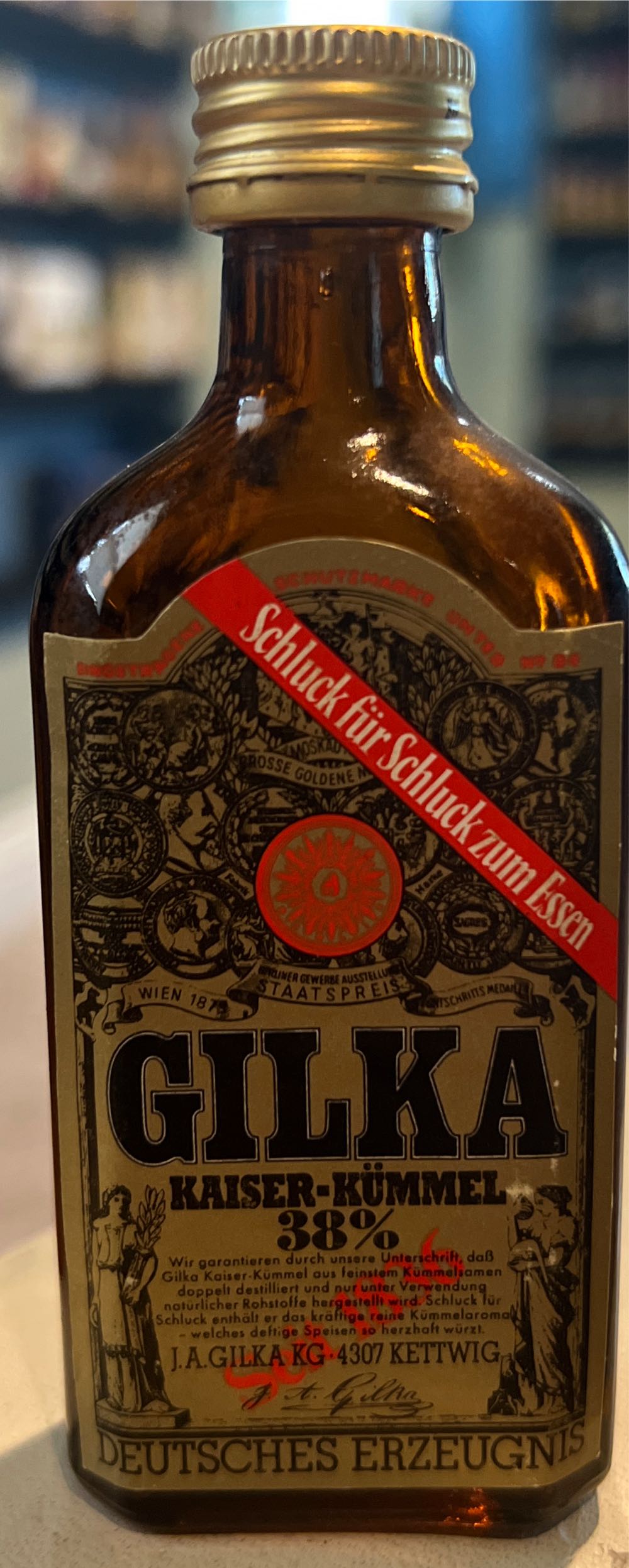 Gilka - J. A. Gilka (1000 mL) alcohol collectible [Barcode 082496802504] - Main Image 2