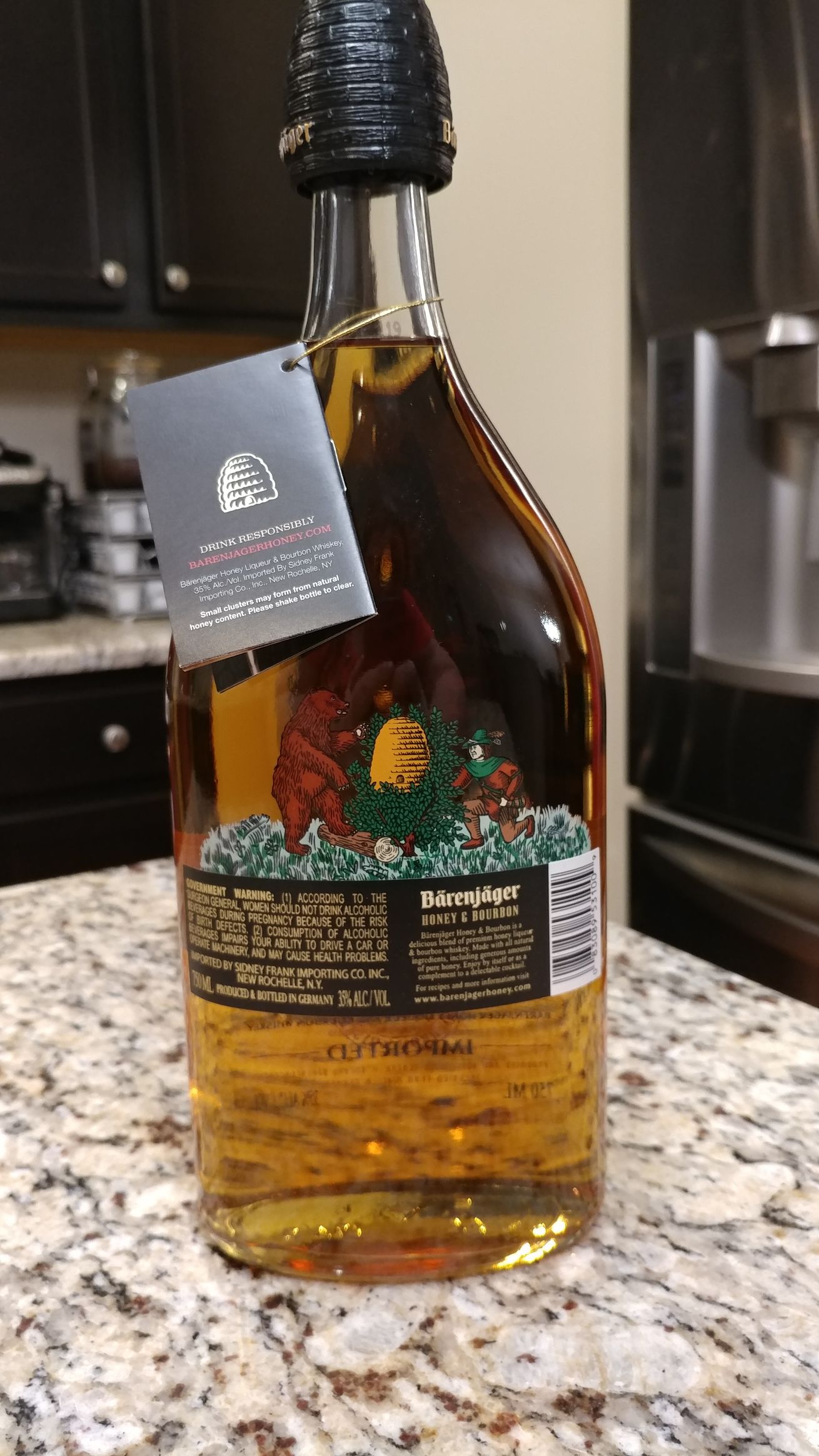 Barenjager Honey and Bourbon - Teucke & Koenig (750 mL) alcohol collectible [Barcode 083089531009] - Main Image 2