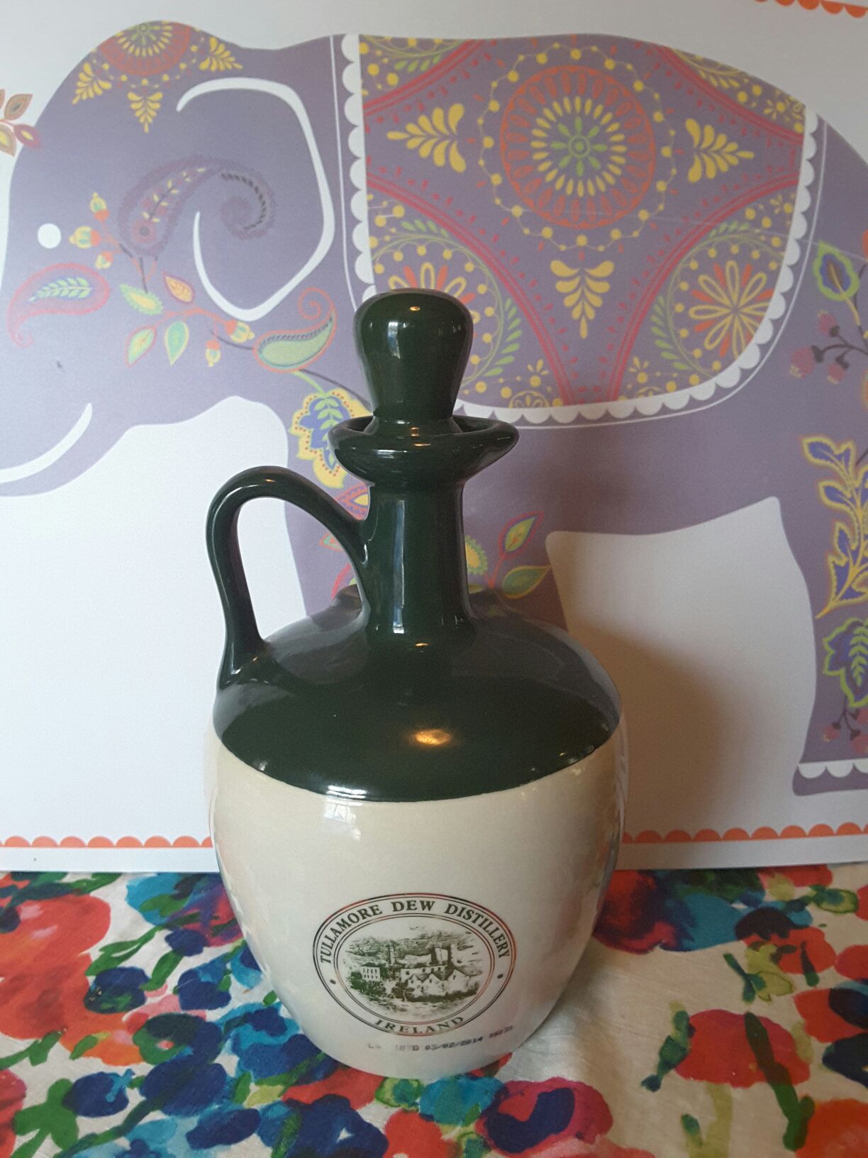 Tullamore Dew - Tullamore DEW Company (750mL) alcohol collectible [Barcode 083664872466] - Main Image 2