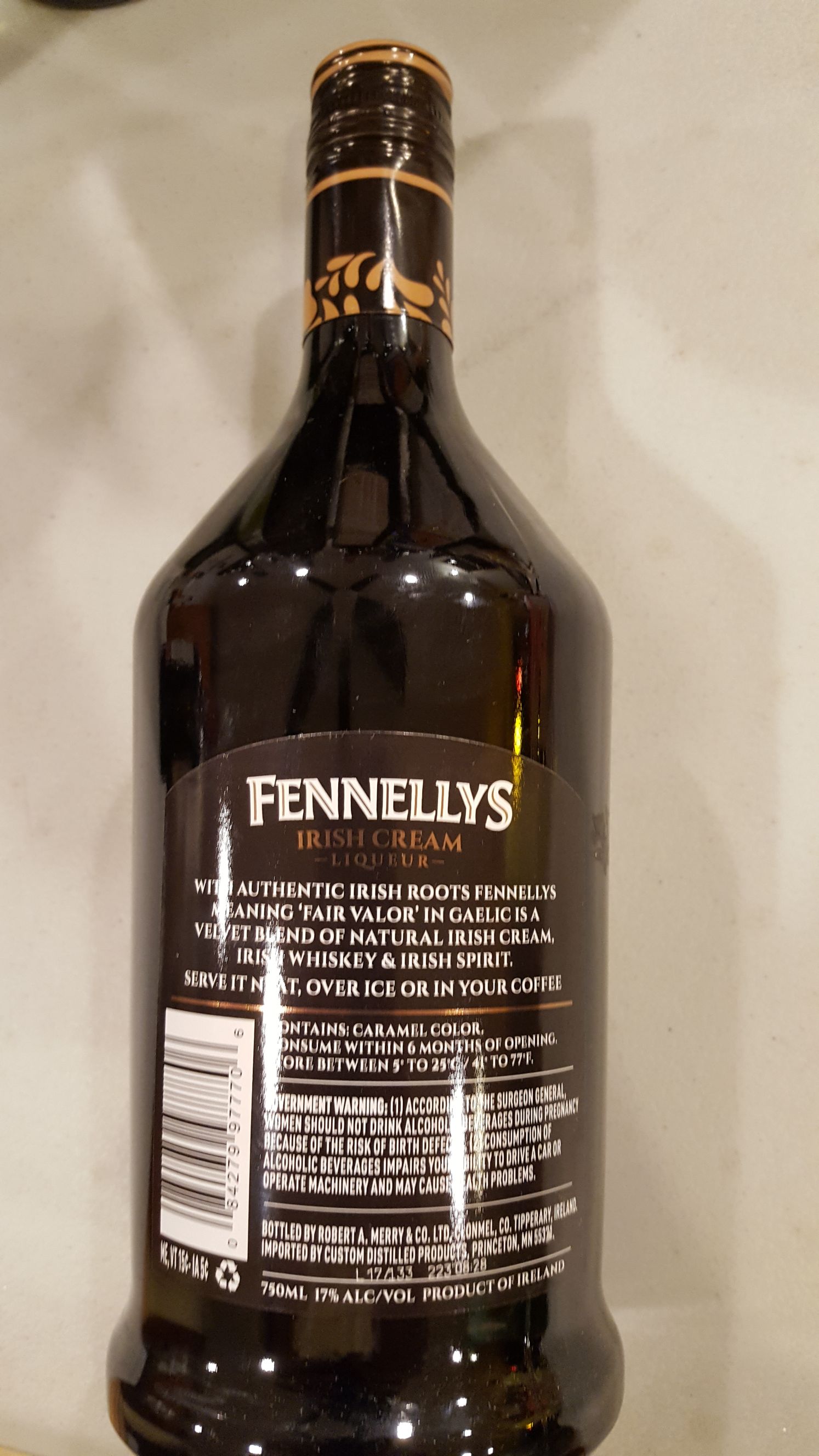 Fennellys Irish cream liqueur - Fennellys alcohol collectible [Barcode 084279977706] - Main Image 2