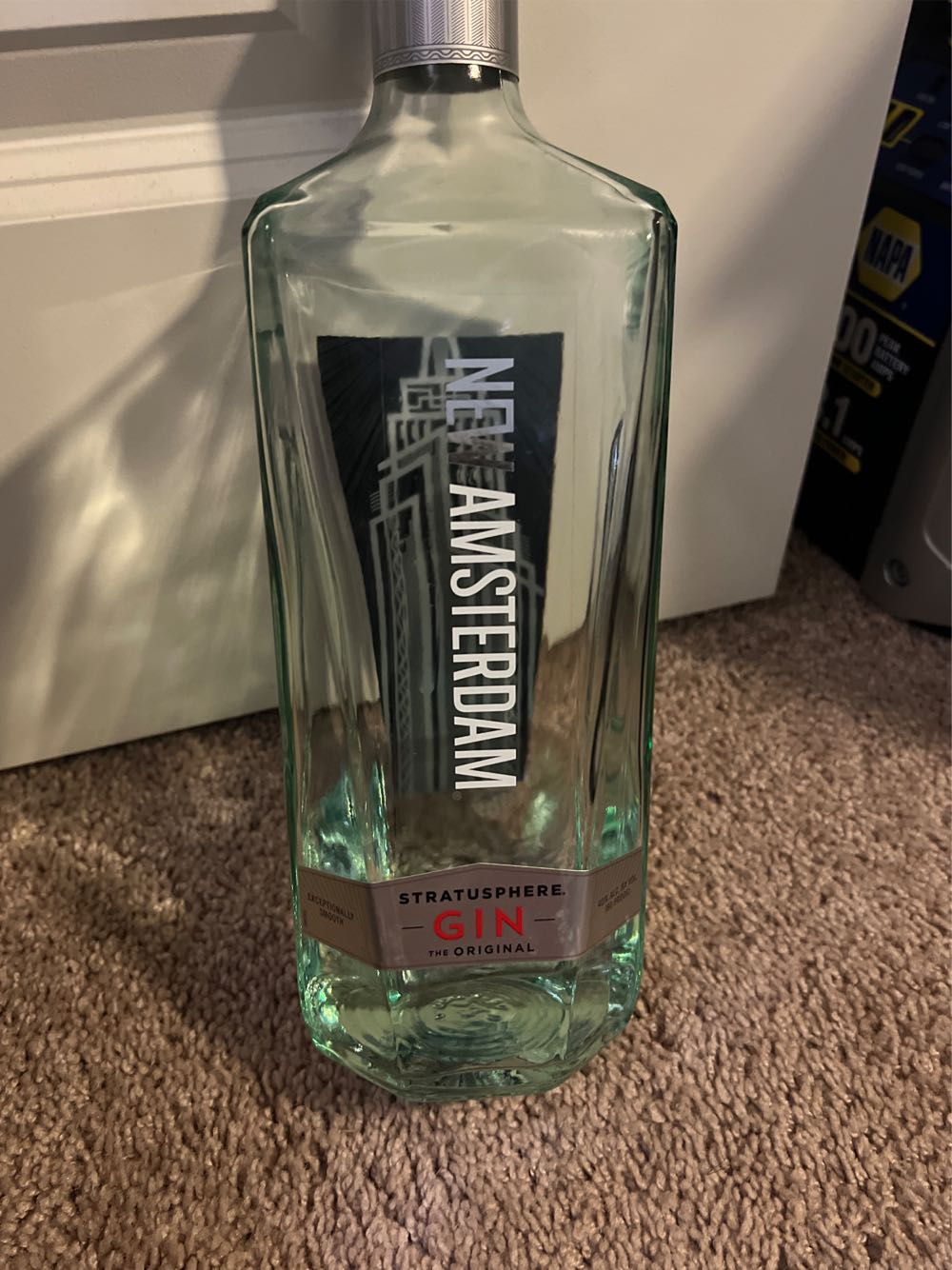 New Amsterdam Gin 1.75L - New Amsterdam Spirits Company (1.75 L) alcohol collectible [Barcode 085000014301] - Main Image 2