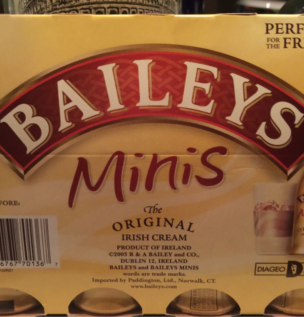 Baileys Irish Cream Minis (Version 1) - R & A Bailey (100mL) alcohol collectible [Barcode 086767701367] - Main Image 2