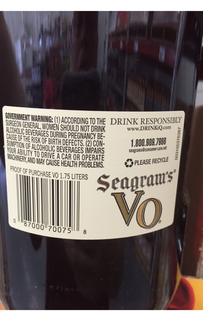 Seagrams VO  - Seagram’s (50 mL) alcohol collectible [Barcode 087000700758] - Main Image 2