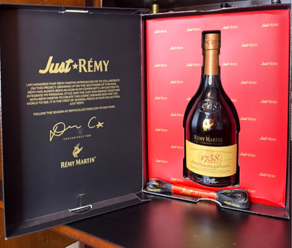 Remy Martin 1738 - E. Remy Martin & Co. (1 L) alcohol collectible [Barcode 087236002923] - Main Image 3