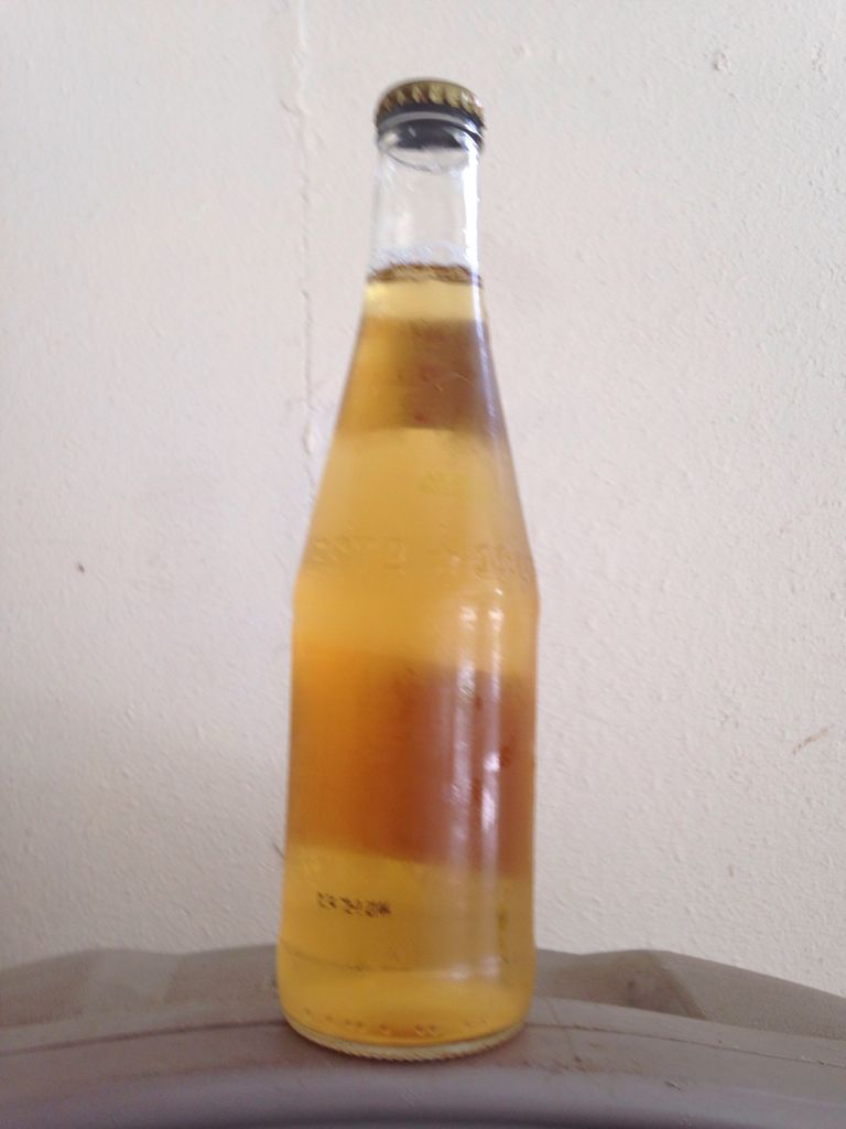 Miller High Life - Miller Brewing Company (12 fl. oz.) alcohol collectible [Barcode 034100000219] - Main Image 2