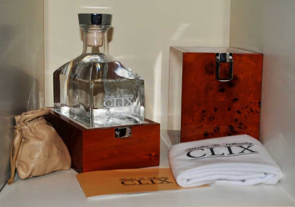 CLIX (159) - Harlen D. Wheatley - Buffalo Trace (750 mL) alcohol collectible [Barcode 088004004897] - Main Image 4