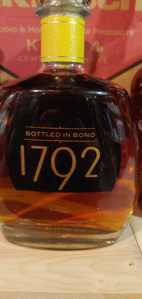 1792 Bottled In Bond - Barton 1792 Distillery (750 mL) alcohol collectible [Barcode 088004027971] - Main Image 2