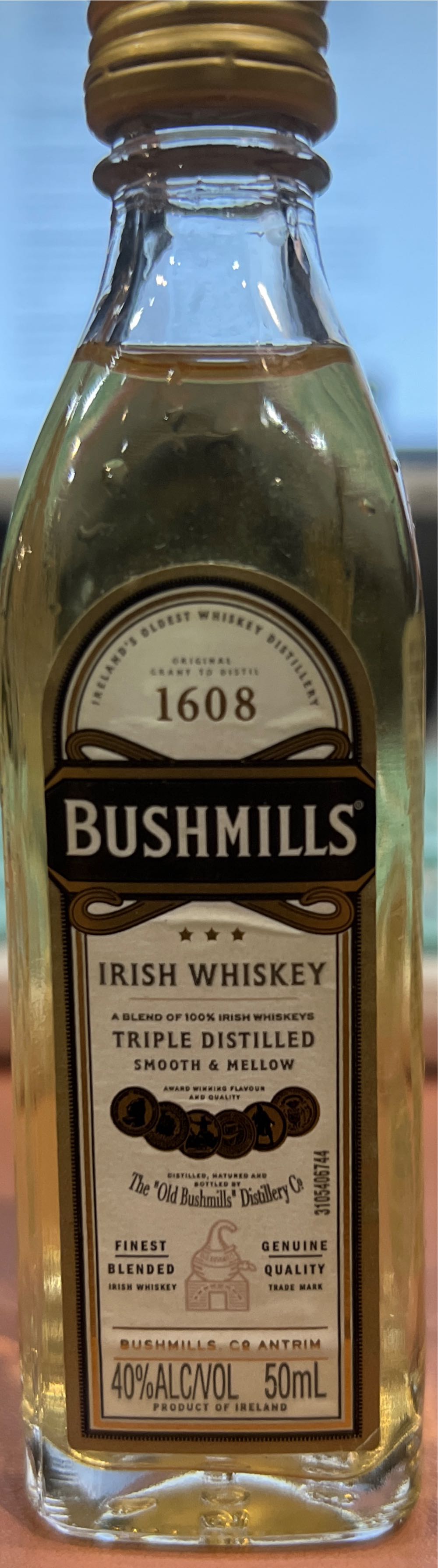Bushmills Irish Whiskey - Bushmills Distillery (750 mL) alcohol collectible [Barcode 088076168985] - Main Image 3
